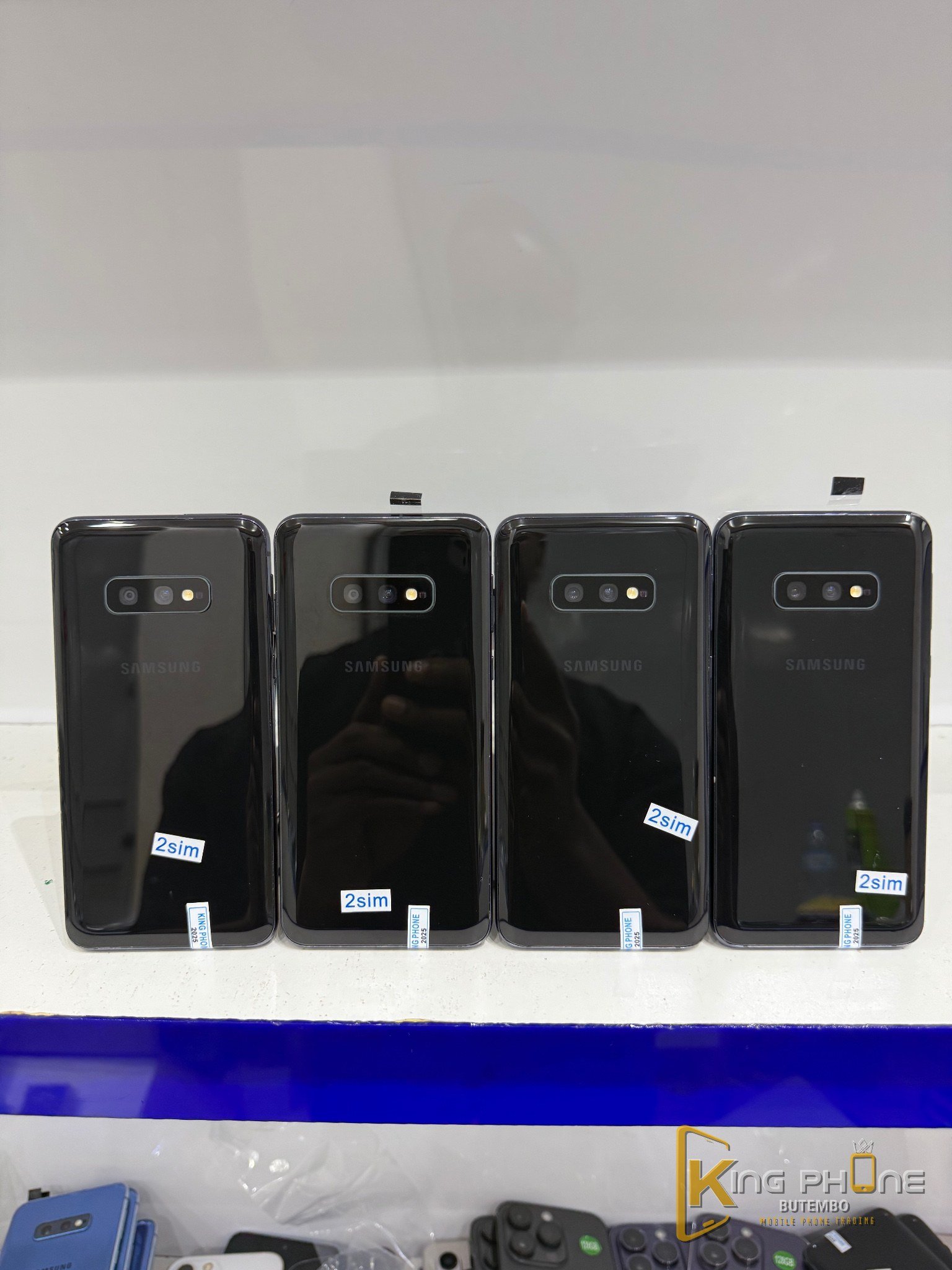 Samsung S10E